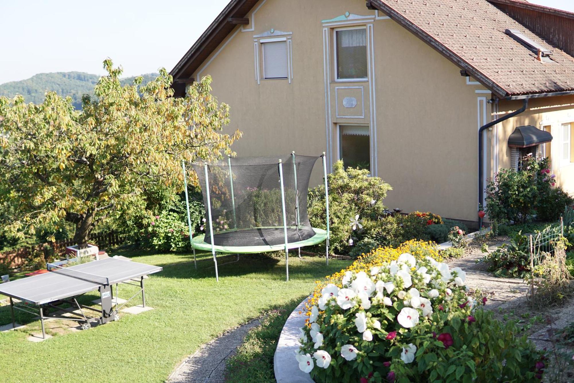 Ferienwohnung Familie Hartinger Riegersburg Exterior photo